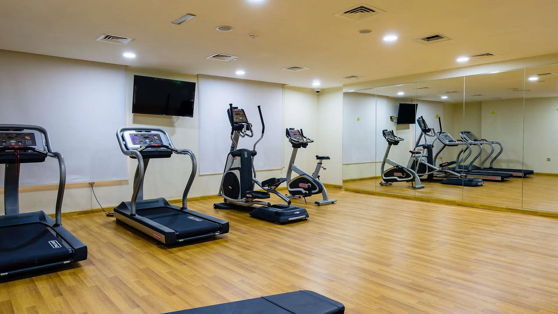 Tulip Inn Al Khan Hotel Sharjah 4*,  United Arab Emirates