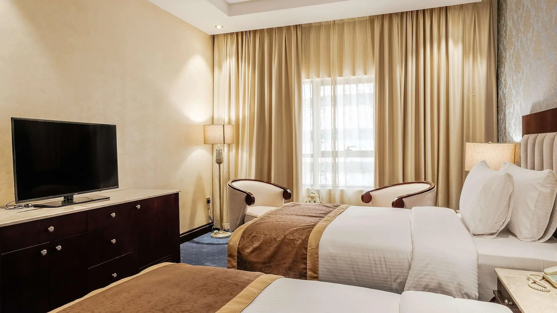 Tulip Inn Al Khan Hotel Шарджа