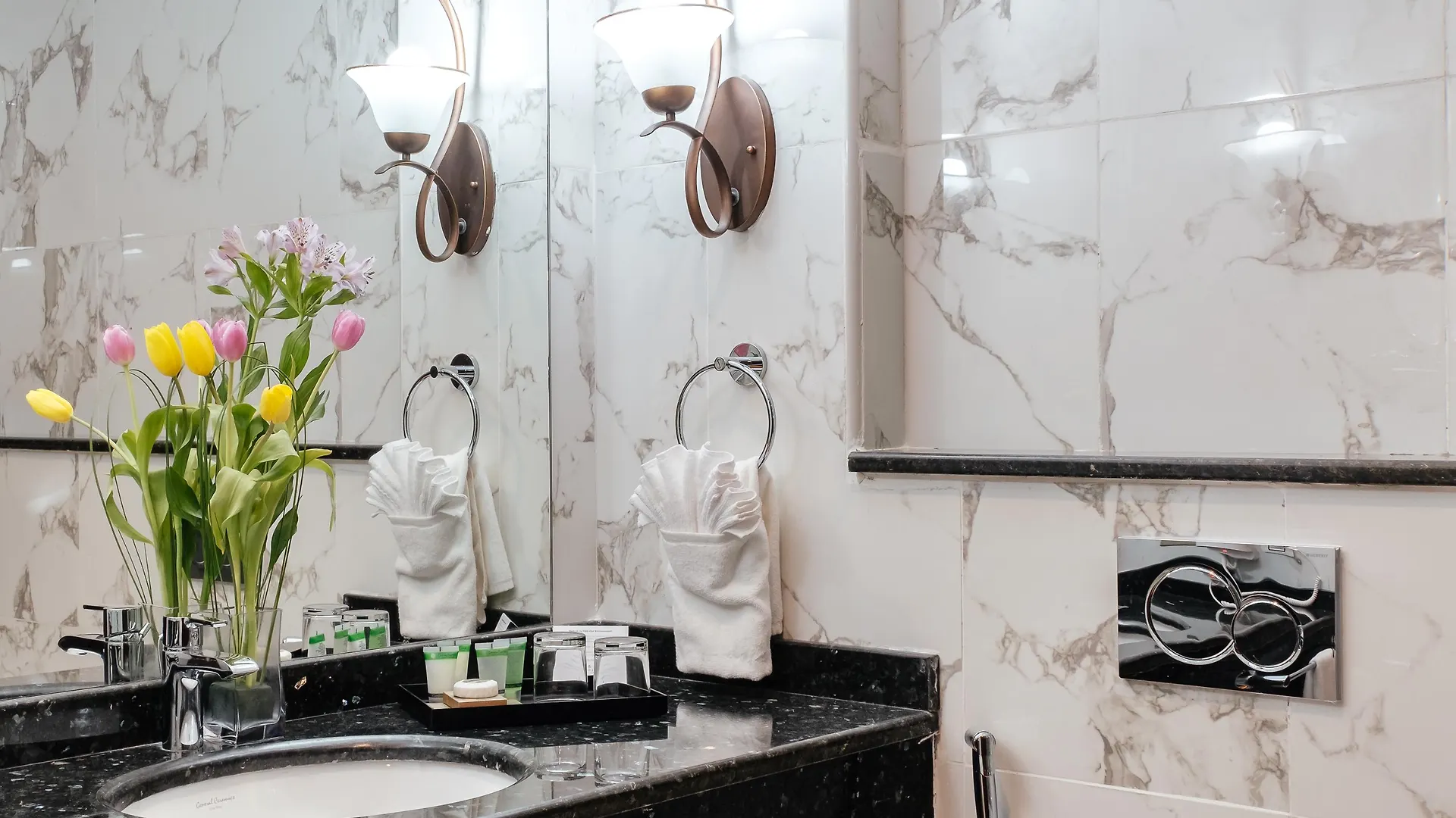 Tulip Inn Al Khan Hotel Шарджа
