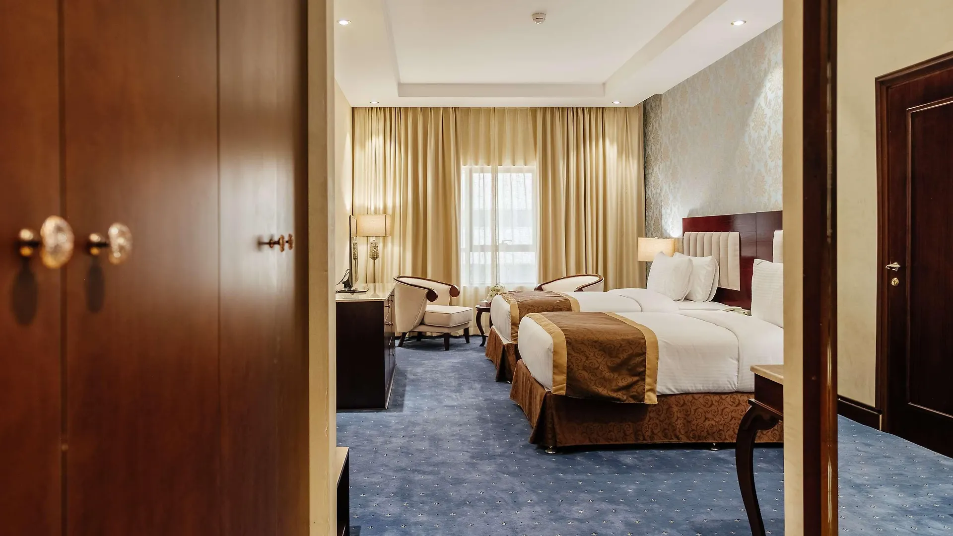 Tulip Inn Al Khan Hotel Шарджа